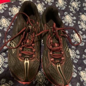 Saucony Tennis Shoes